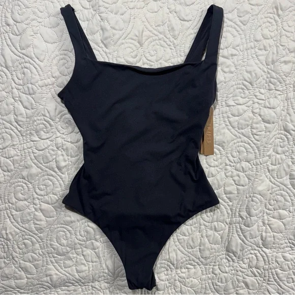 Skims Fits Everybody Square Neck Bodysuit - Picture 1 of 8